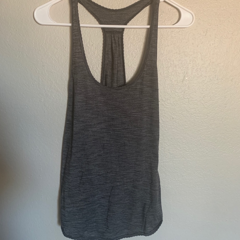 Lululemon size 8 top